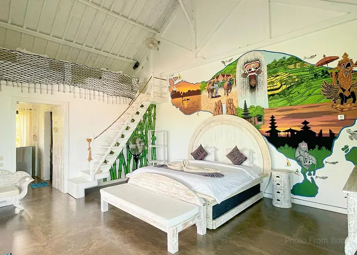 Bottelmania 4* Lovina Beach
